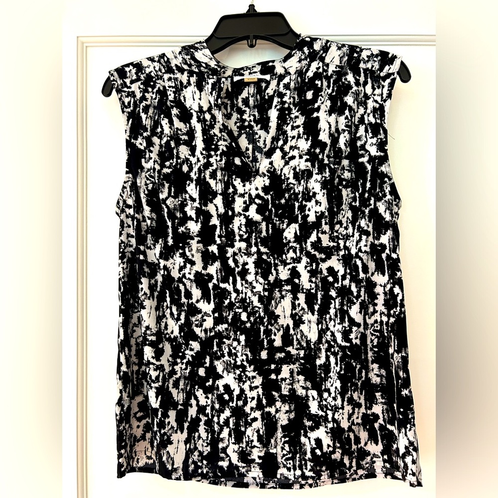 Calvin Klein sleeveless, V-neck, geometric printed blouse